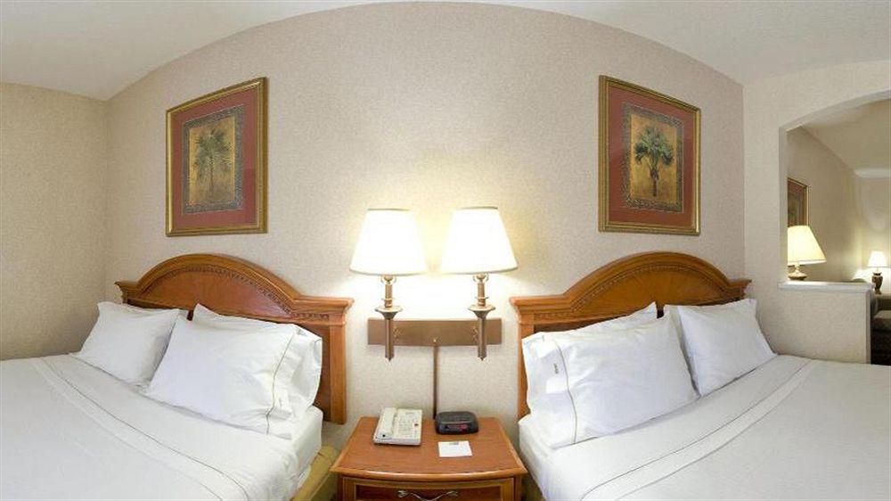 Armoni Inn & Suites Orangeburg Buitenkant foto